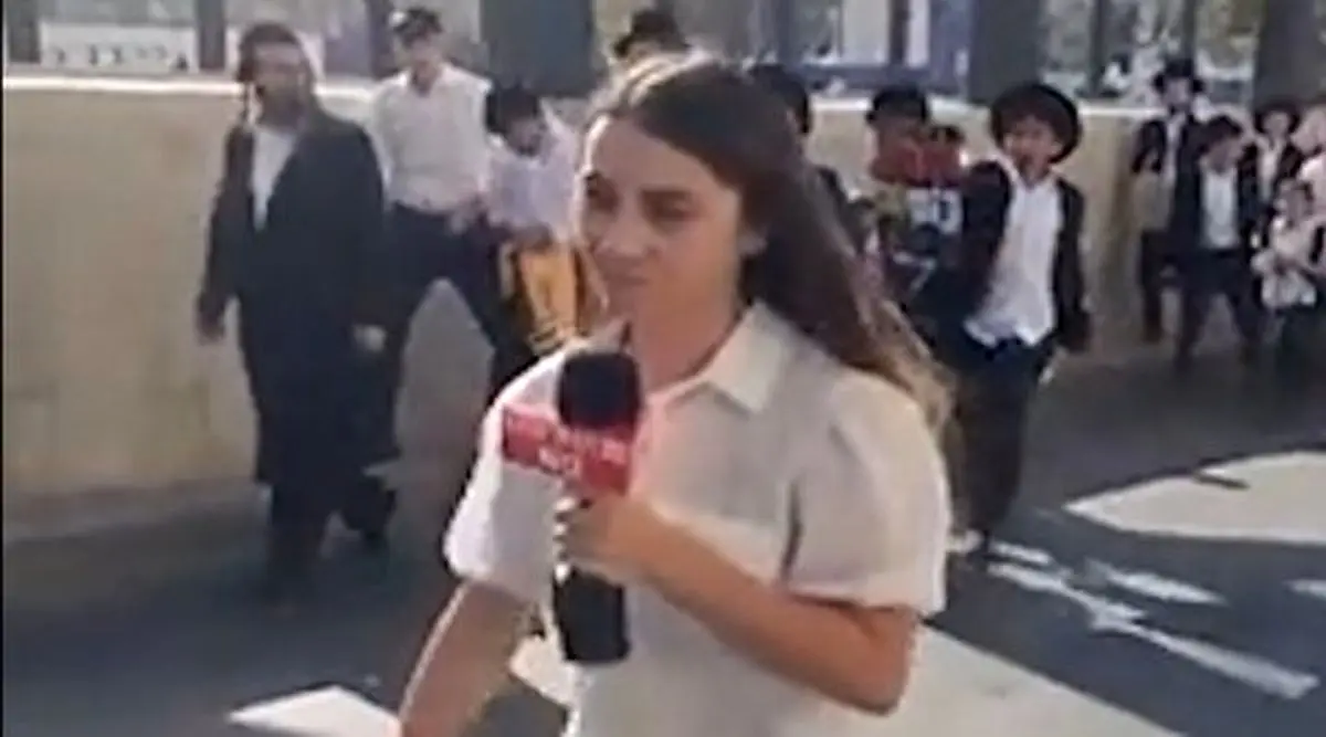 حمله به خبرنگار زن اسرائیلی به دلیل حجاتب نداشتن! +فیلم