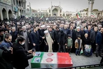 وداع با پیکر شهید علی لاریجانی و فرزندش/گزارش تصویری