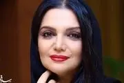 الهام پاوه نژاد و رفقایش در کافه  /عکس
