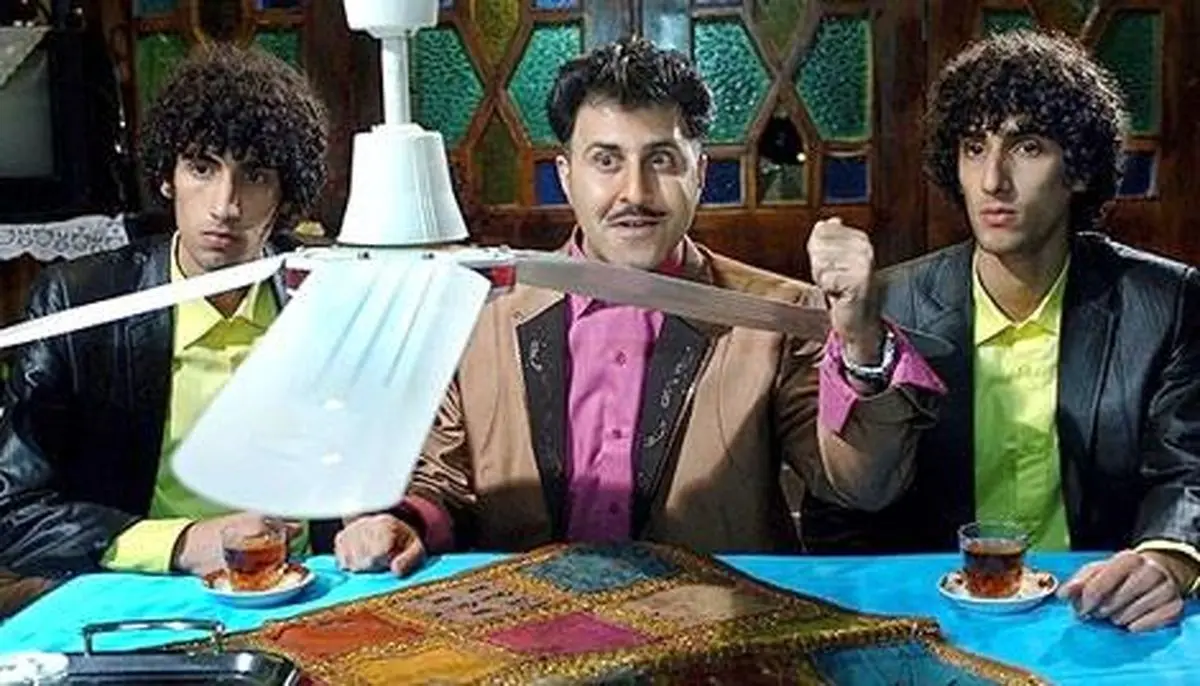تیپ و لباس عجیب آقای بازیگر/عکس