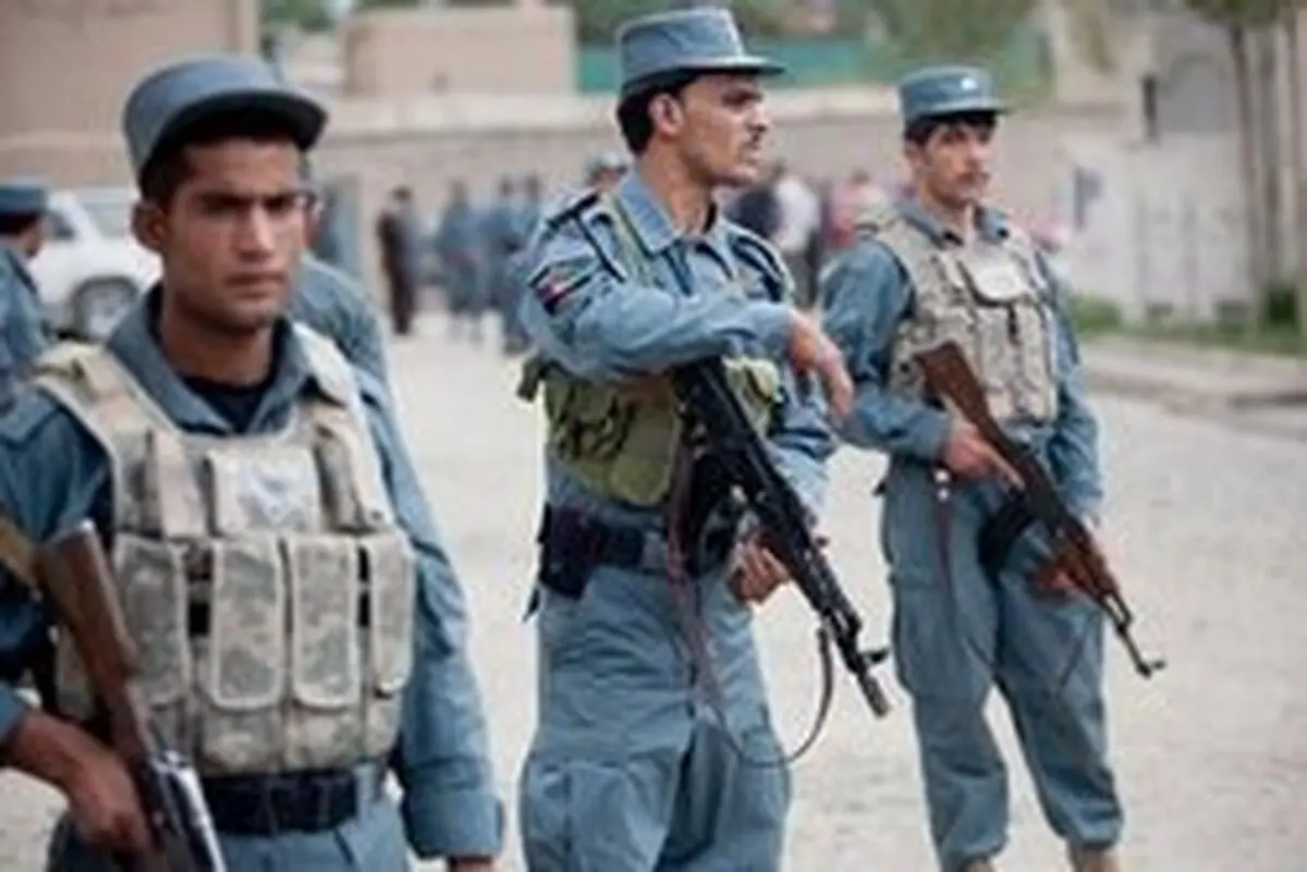کشف اسلحه و مین در یکی از مراکز اداری جلال‌آباد