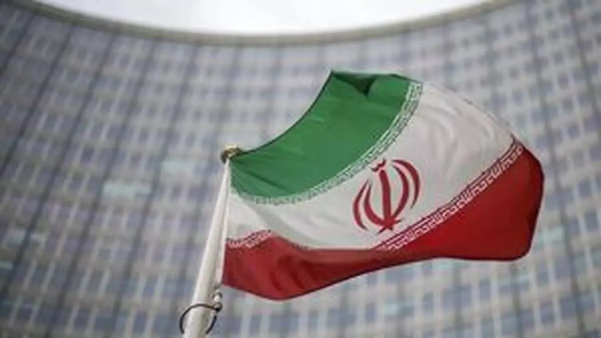 
تصویر شهید جمهور بر دیوارنگاره شهر نینوای عراق
