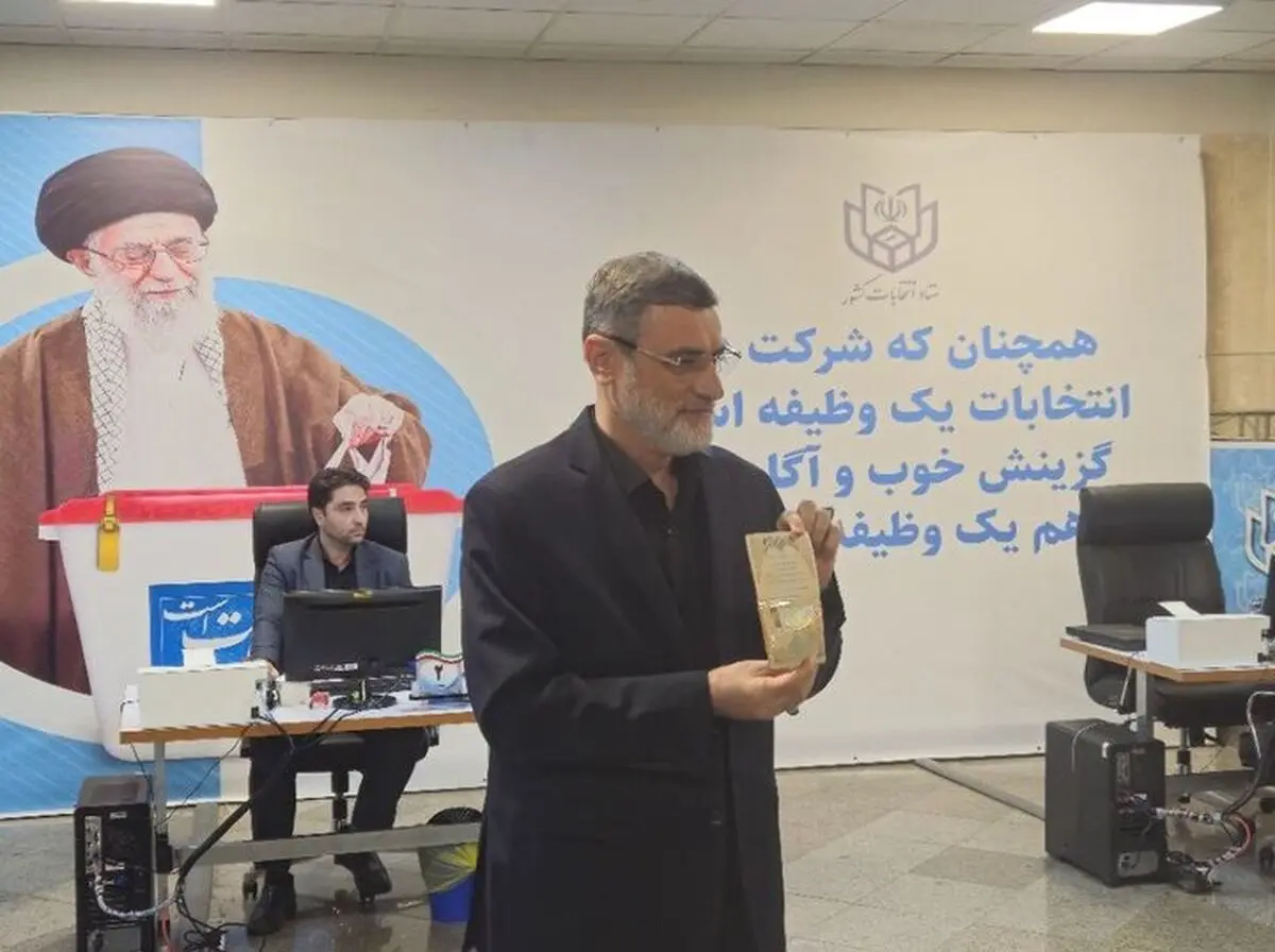 
قاضی زاده هاشمی: شهید رییسی شبانه روزی در حال خدمت بود
