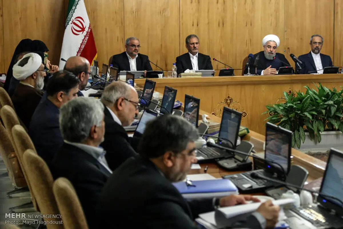دلواپسی روزنامه های اصلاح طلب از دعوای وزرا