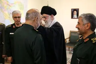 
اعطاء درجه سرلشکری به فرمانده کل جدید سپاه پاسداران انقلاب اسلامی

