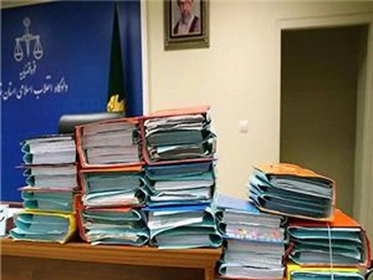 متهمان زن پرونده"کیمیا خودرو"در دادگاه/ عکس