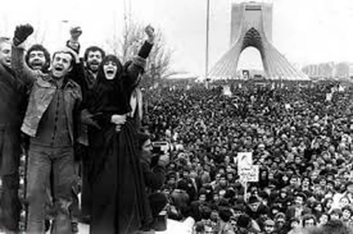 مردم اصل کار و پای کار انقلابند