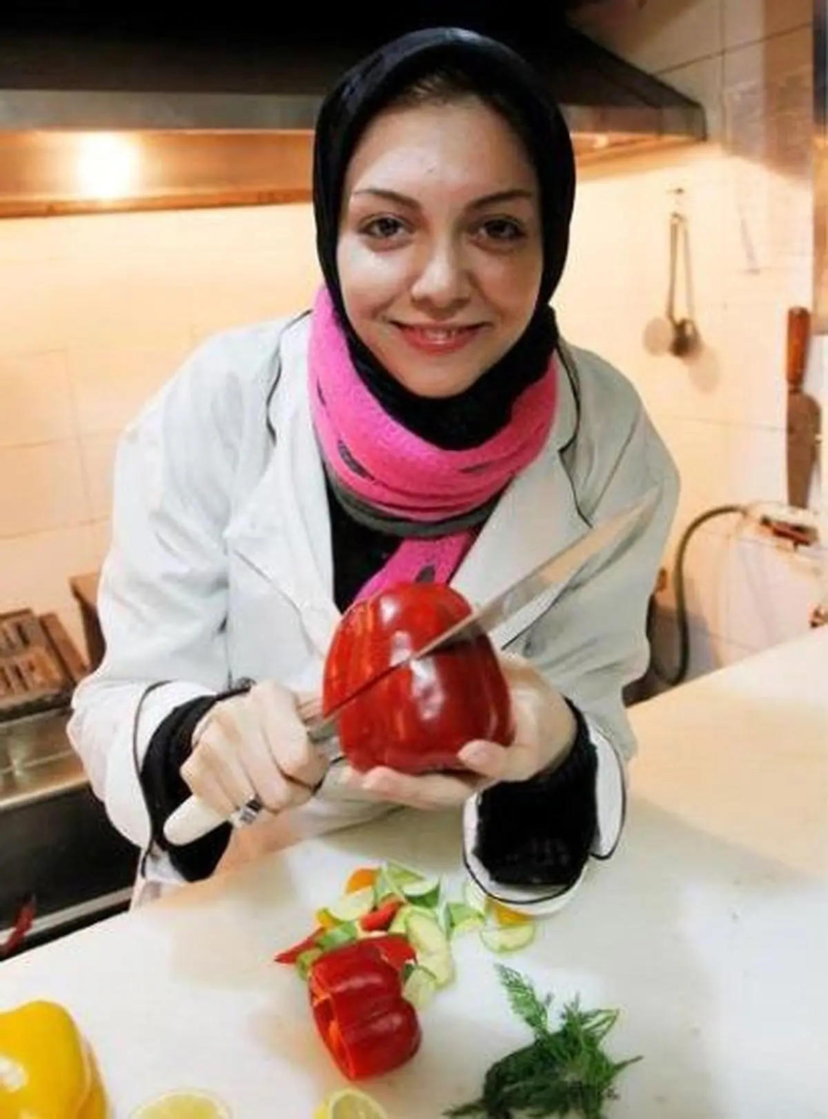 بیوگرافی همسر فرزاد حسنی + عکس