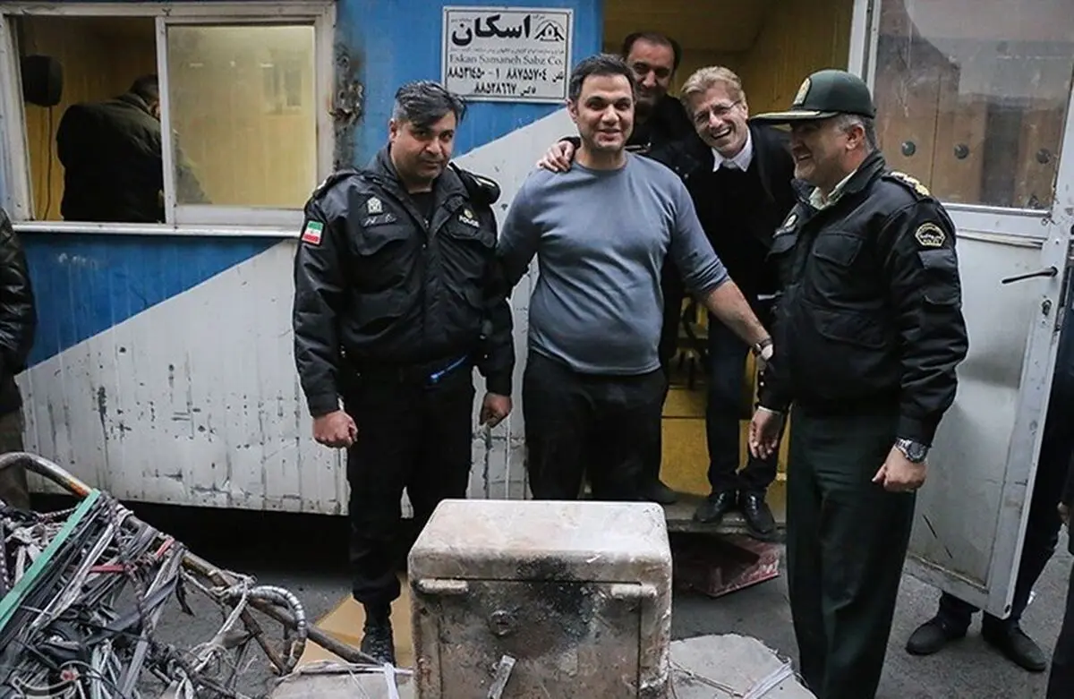 گاوصندوق خارج شده از پلاسکو تحویل پلیس شد