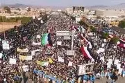 گزینه ما «هیهات منا الذلة» است