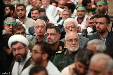 دیدار پیشکسوتان و فعالان دفاع مقدس و مقاومت با رهبر انقلاب/گزارش تصویری