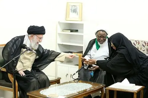 دیدار شیخ ابراهیم زکزاکی با رهبر معظم انقلاب اسلامی/گزارش تصویری