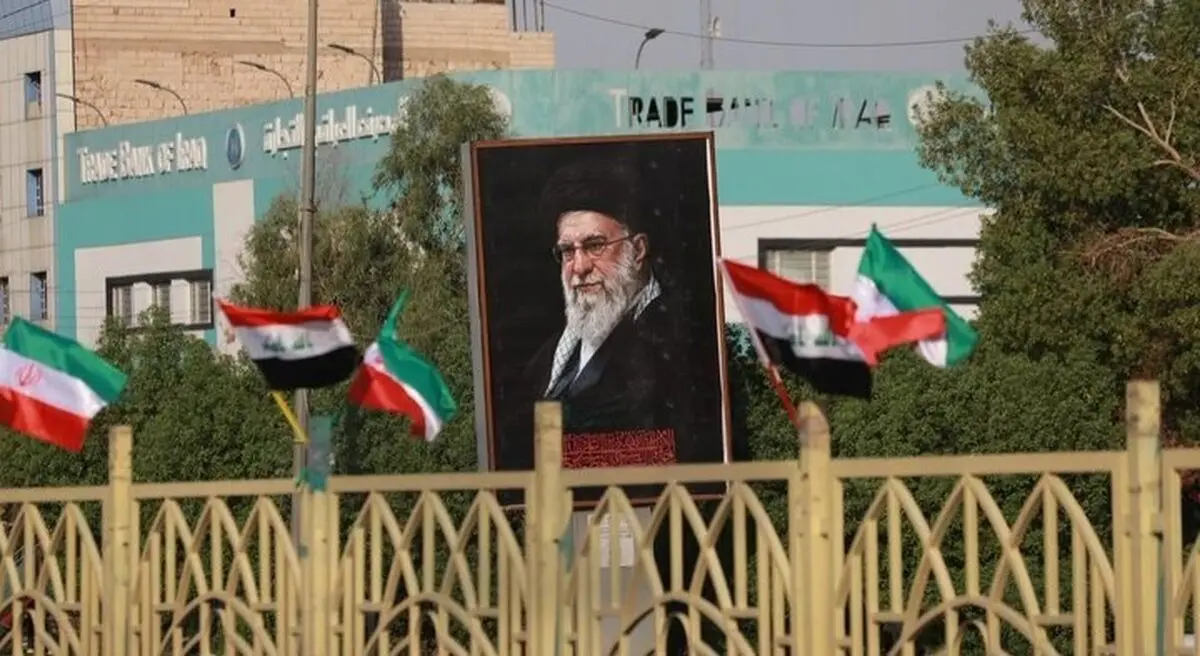 نجف مزین به تصاویر رهبر شهید شد