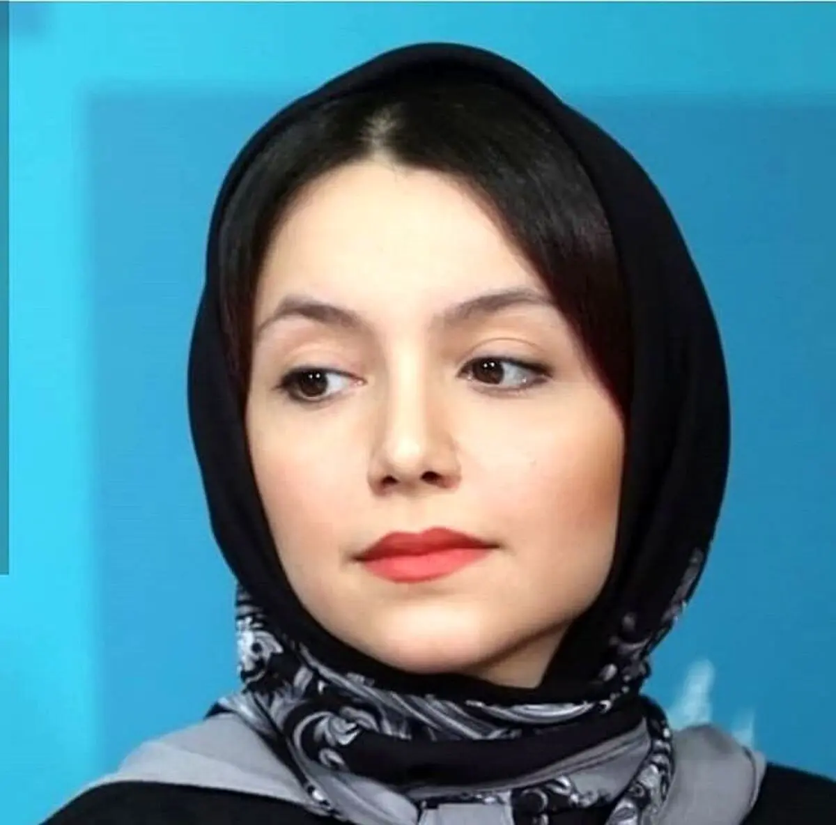 استایل متفاوت نازنین بیاتی در یک تئاتر+ عکس