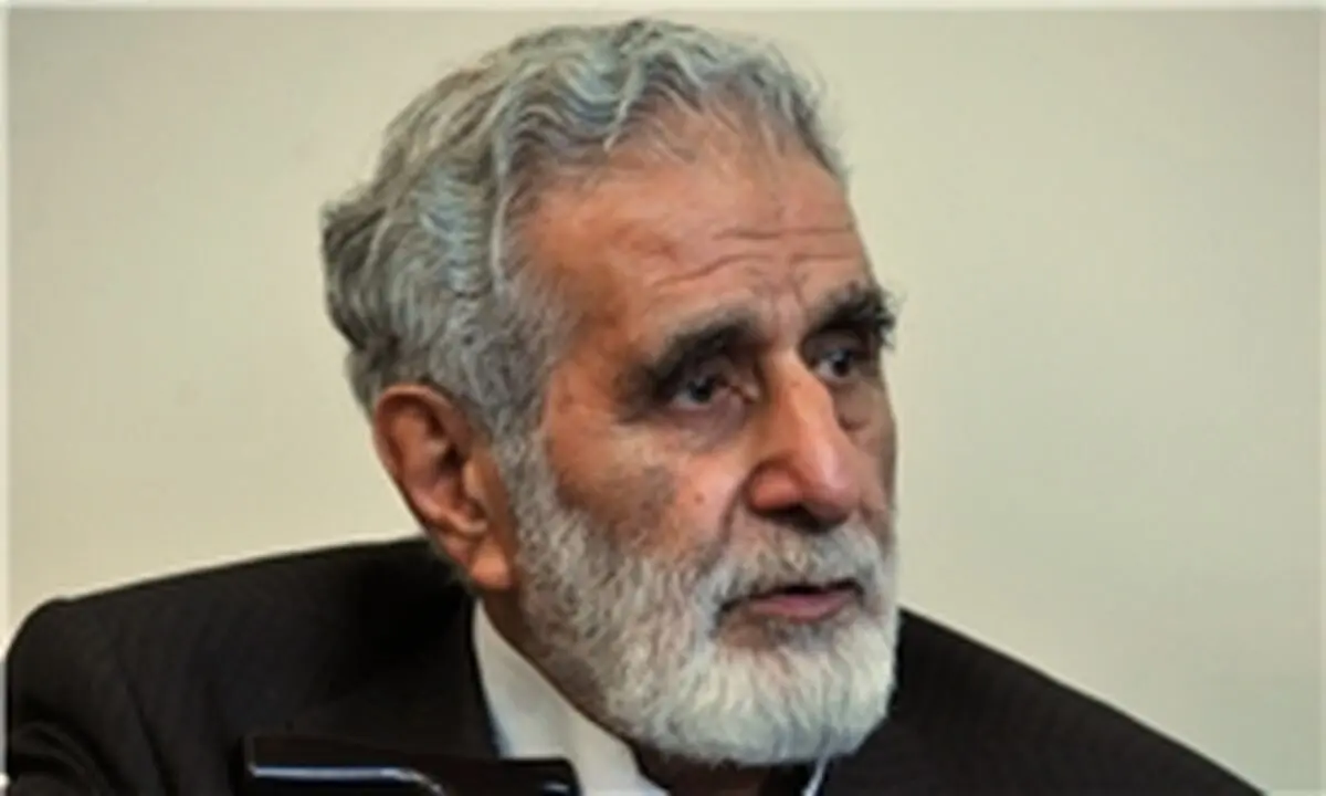 هویدا در دادگاه شهادتین گفت در حالی که همه می دانستند او بهایی است!