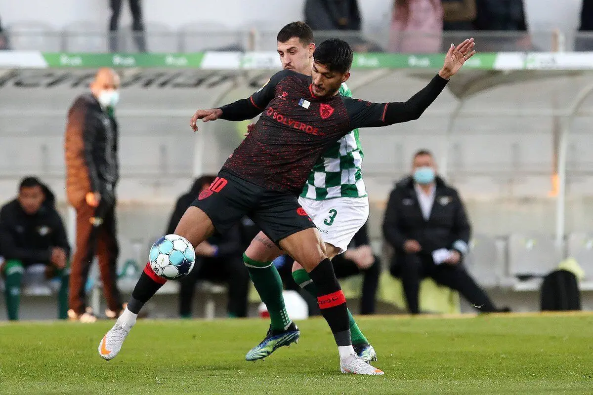 لژیونر اروپایی پیشنهاد پرسپولیس را تایید کرد