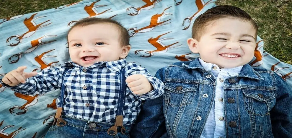چگونه با پیراهن پسرانه چهارخونه برای فرزند خود استایل شیک بسازیم؟

