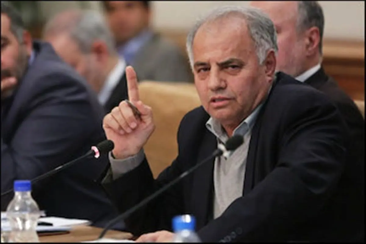 توهین رحمت الله حافظی به نمایندگان مجلس قابل پیگیری قضایی است