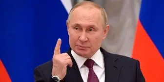 رئیس جمهور روسیه: دلار به ابزار جدال سیاسی تبدیل شده است 