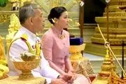 
تصاویر عجیب از ازدواج پادشاه تایلند!
