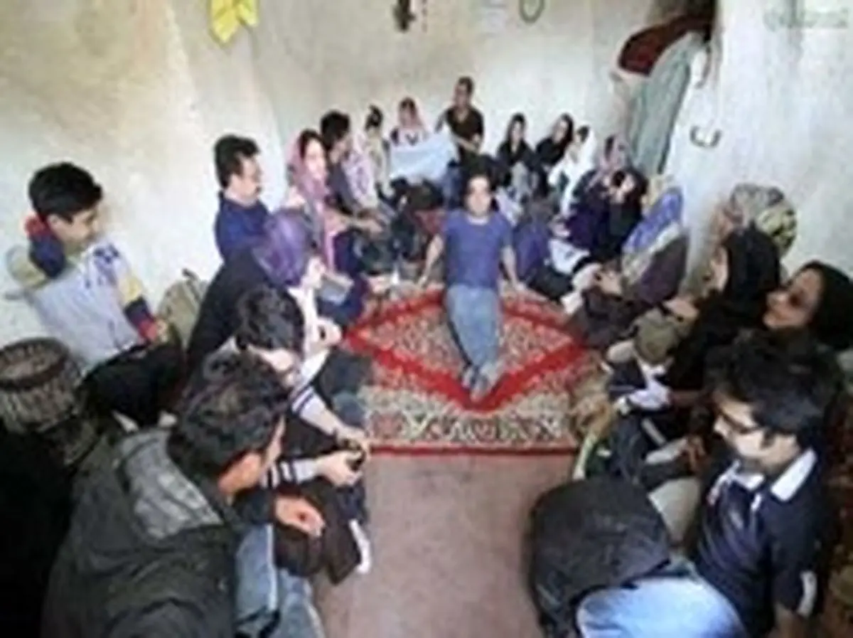 اسکان مختلط شبانه دانشجویان دانشگاه تهران در یک اتاق!+عکس