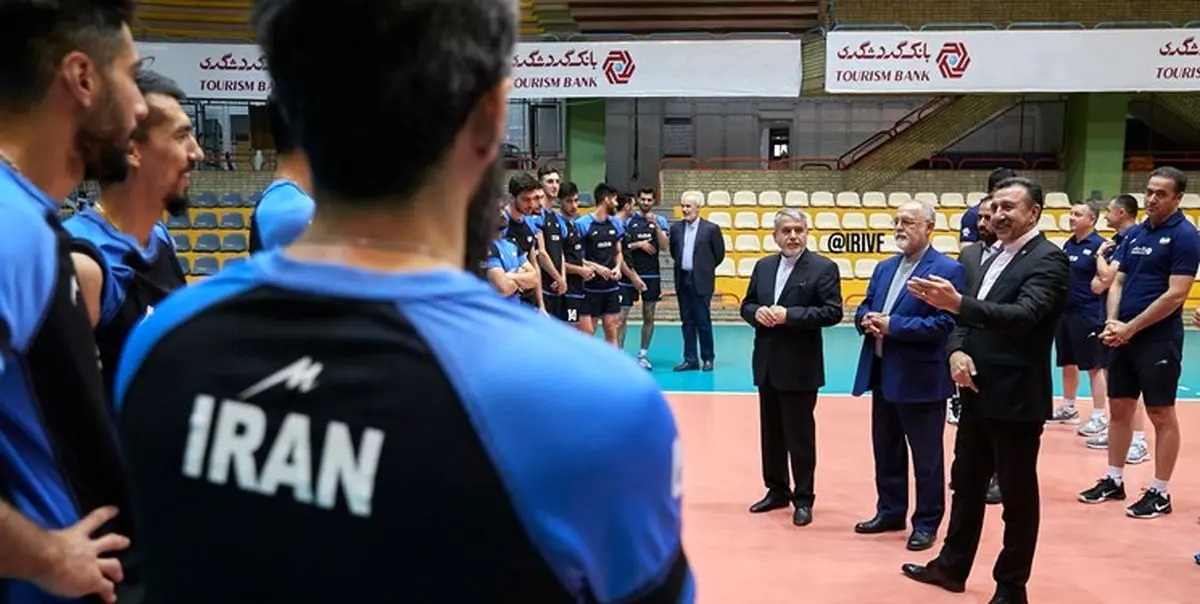 بازدید مسئولان فدراسیون والیبال از امکانات ارومیه 
