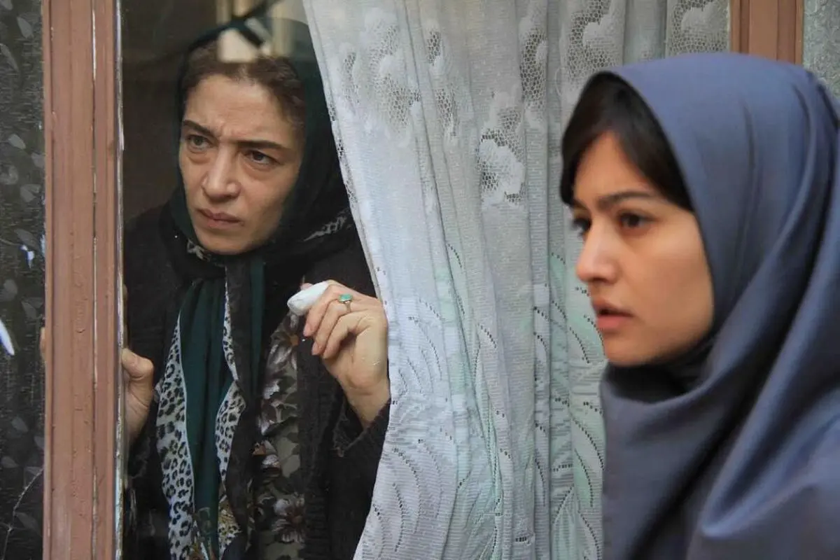 تهیه کننده لاک قرمز: برای گرفتن سالن‌های سینما جنگیدیم