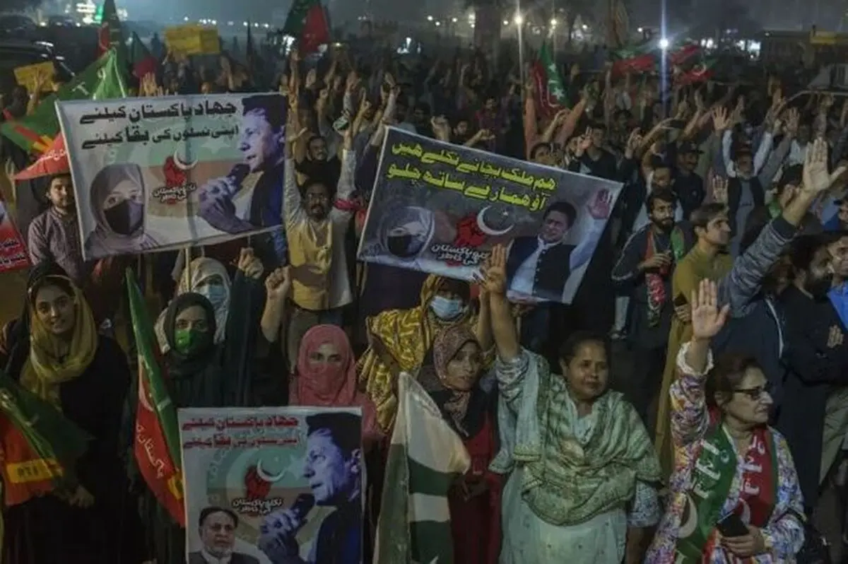 فراخوان عمران خان برای تجمع حامیانش در اسلام‌آباد