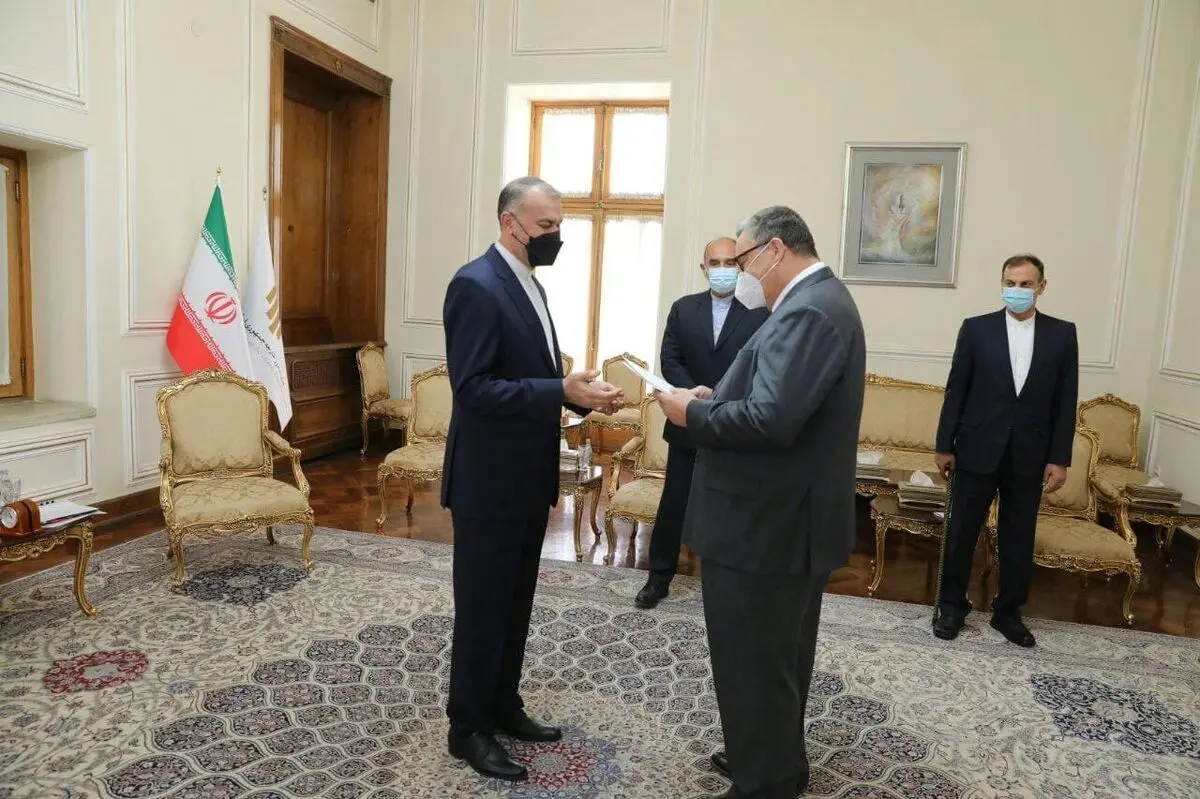 سفیر فنلاند استوارنامه خود را به امیرعبداللهیان تسلیم کرد
