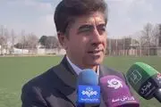 دبیرکل فدراسیون بی‌پاسخ سالن را ترک کرد