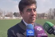 دبیرکل فدراسیون بی‌پاسخ سالن را ترک کرد