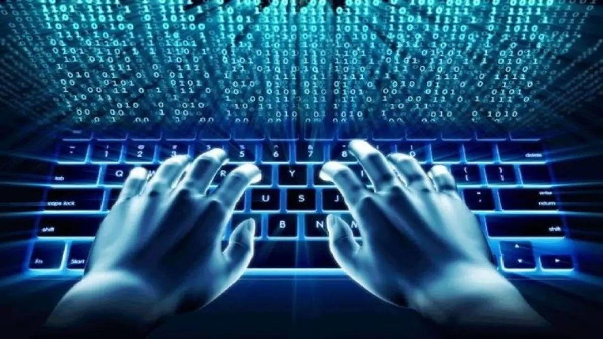 توهین به مسئول دولتی در فضای مجازی مجازات دارد؟
