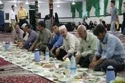 تجلی وحدت شیعه و سنی بر سر سفره افطار/ تصاویر