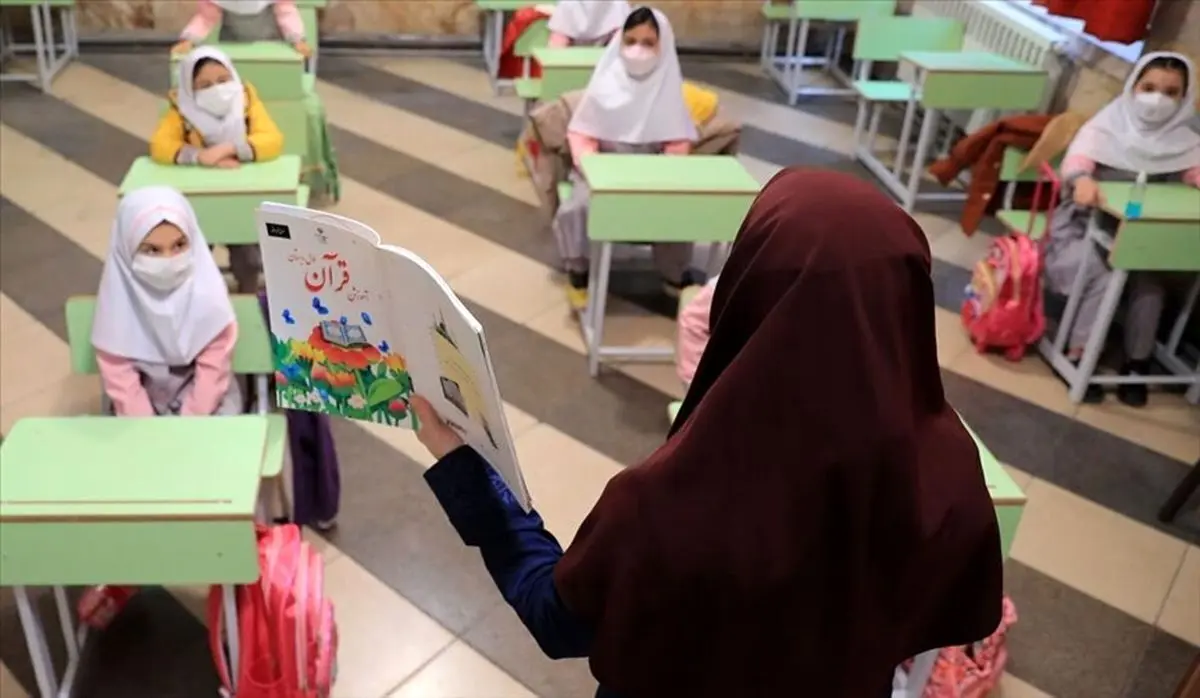 استخدام ۶۰۰ معلم  اتباع افغانستانی صحت دارد؟
