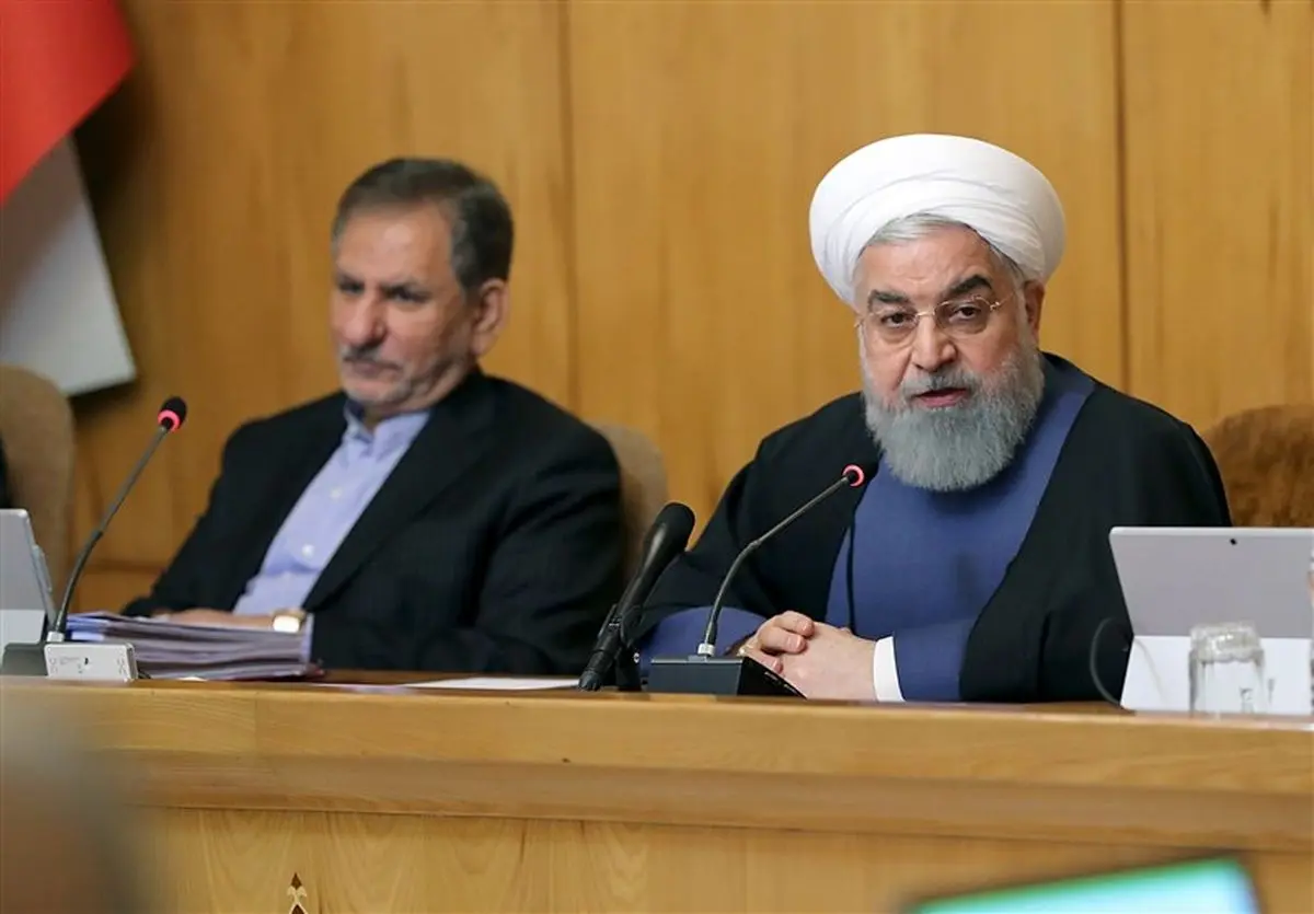 روحانی: مسیرها و راههای مختلفی را برای فروش نفت دنبال میکنیم