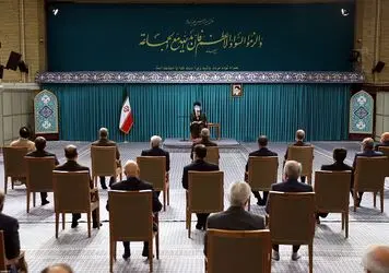 رئیس‌جمهور و اعضای هیئت دولت با رهبر معظم انقلاب دیدار کردند/گزارش تصویری