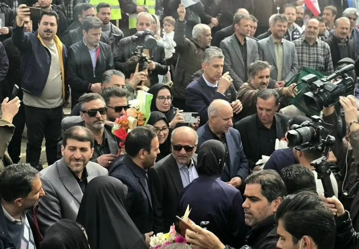 تجلیل از بانوان ملی‌پوش فوتبال ایران توسط تاج و مسئولان زنجان