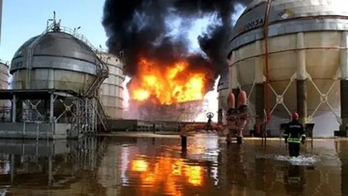 آخرین وضعیت آتش‌سوزی پتروشیمی‌های ماهشهر