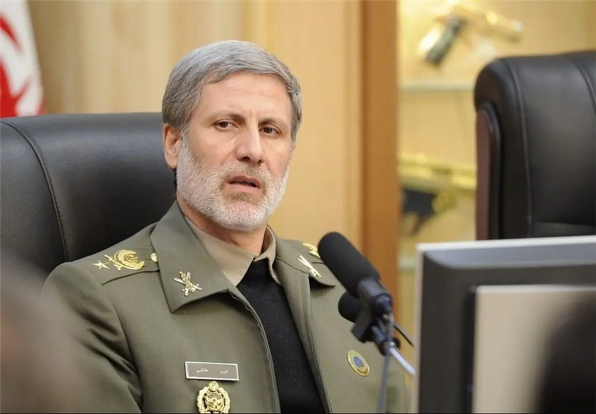 دشمنان می‌خواهند تهدیدات را به نزدیکی مرزهای ما منتقل کنند