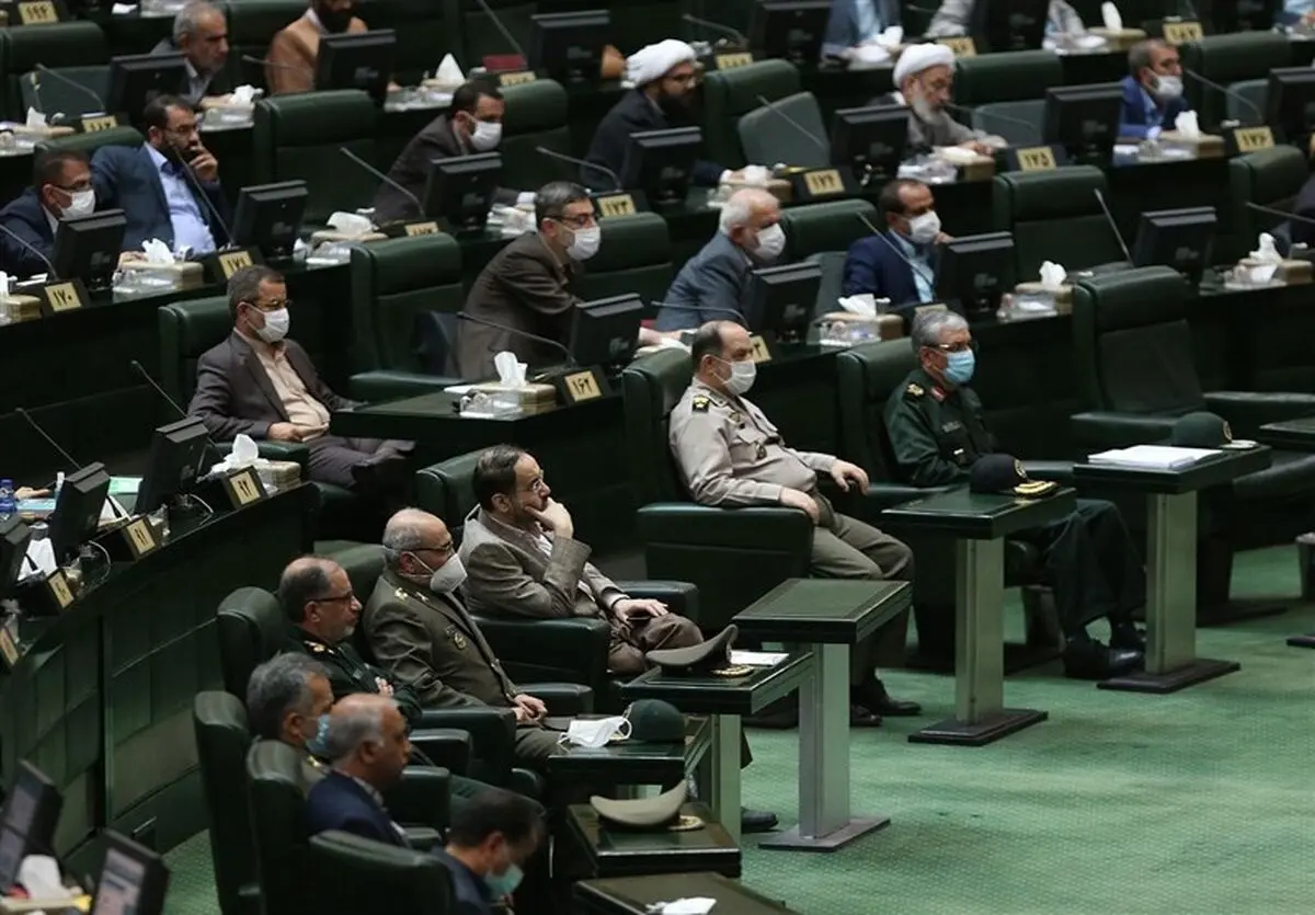 وزیری که نتواند نمایندگان مجلس را قانع کند انفصال از خدمت می‌شود