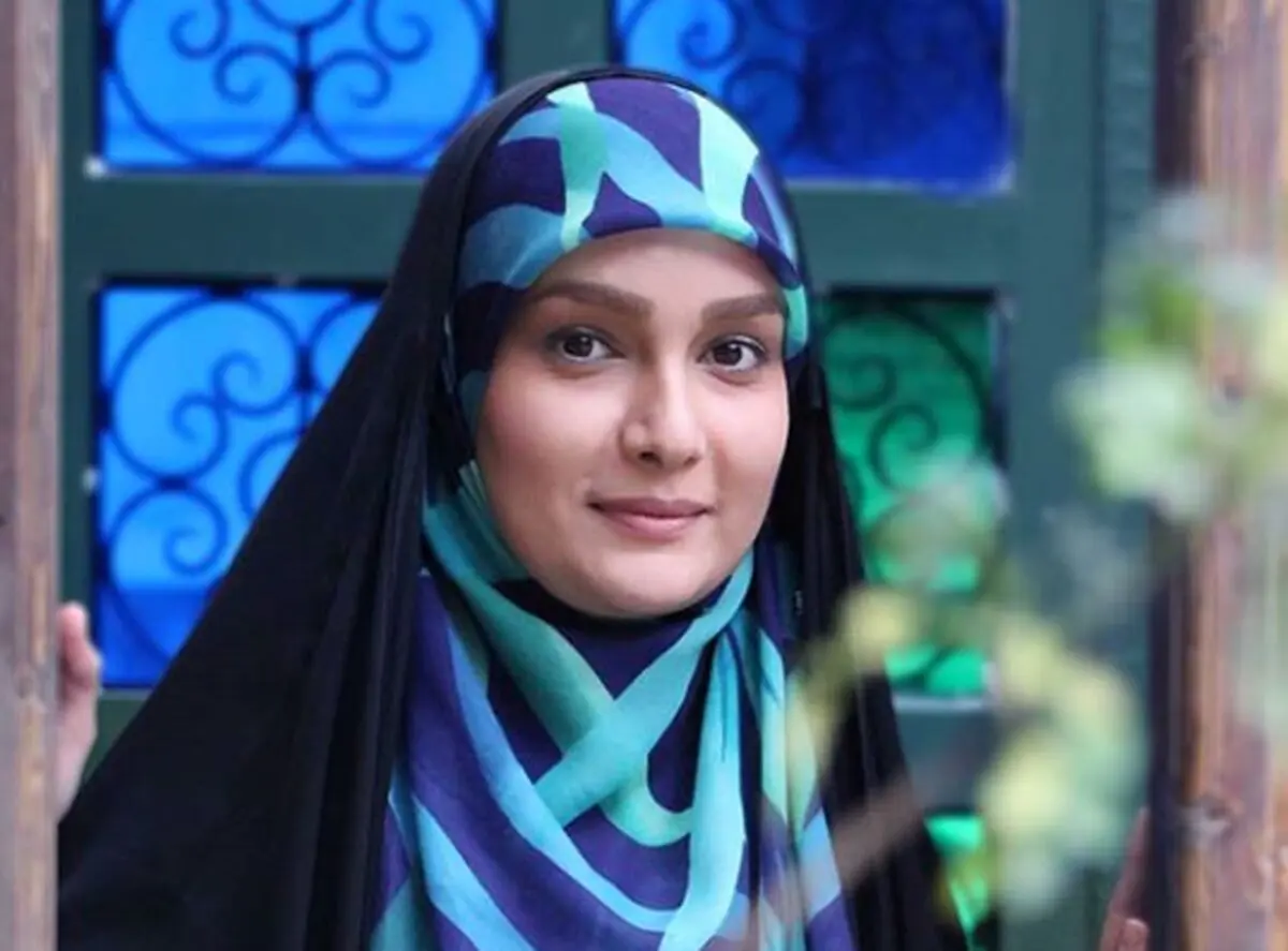 مژده خنجری در پشت صحنه برنامه عطسه /عکس
