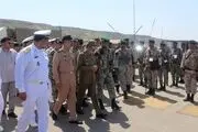بازدید فرمانده کل ارتش از تیپ 3 تکاوران دریایی نداجا