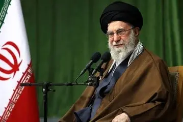 رهبر انقلاب: جوانان ما خوب هستند/رفتار برخی دستگاه‌ها انتقال ارزش‌های شهدا را نشان نمی‌دهد