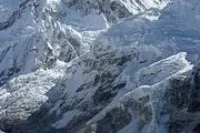 نمایی زیبا از قله 
