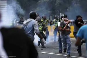 ۲ دانشجو و یک سرهنگ گارد ملی در ونزوئلا کشته شدند