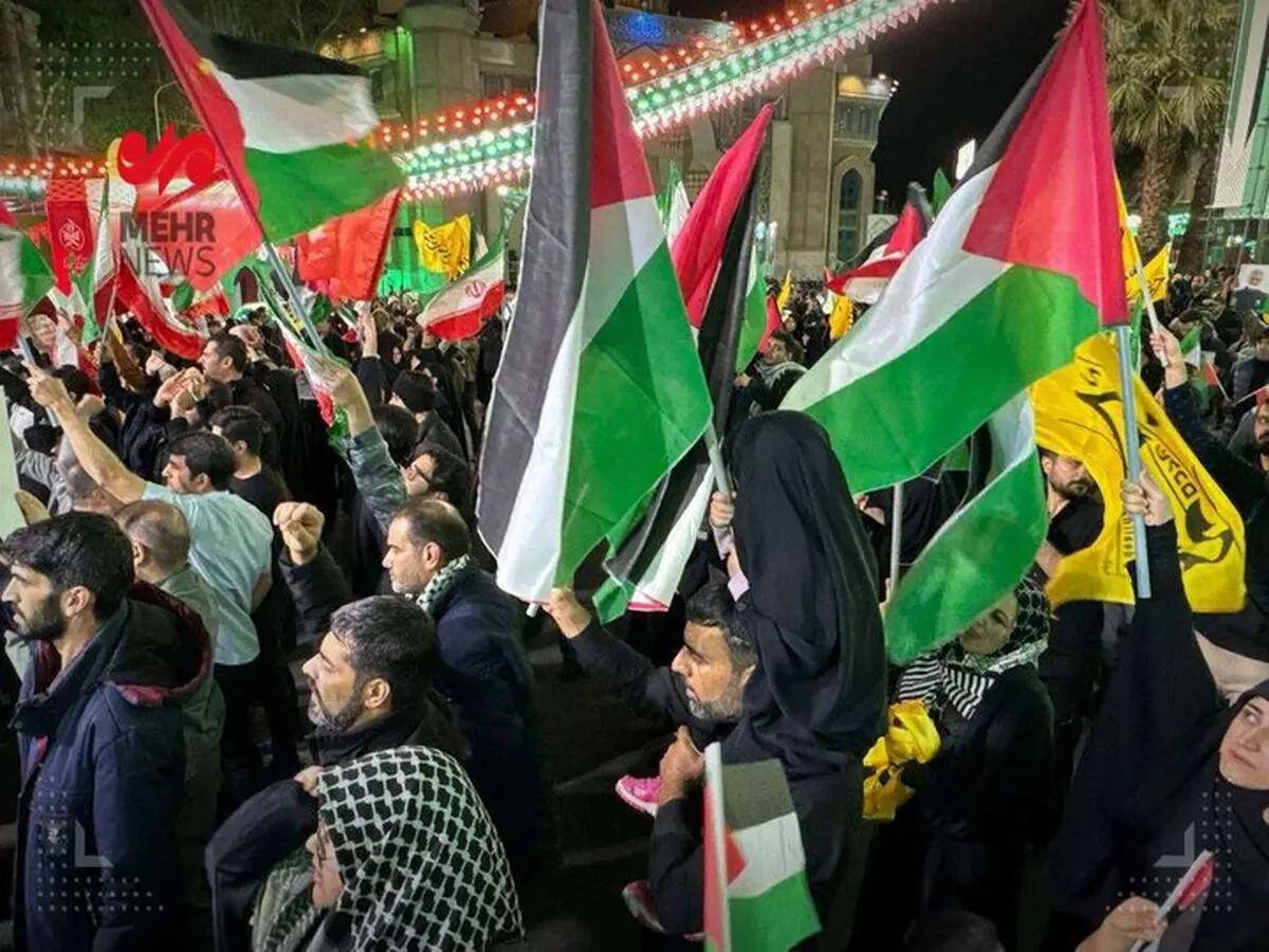 قاب‌های خاصی که از تجمع میدان فلسطین در جهان وایرال شد 