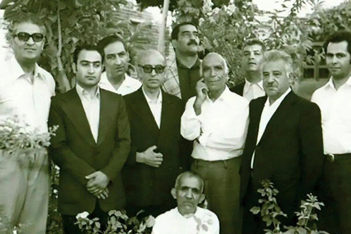 نخستین خواننده ایرانی که بر بام کعبه اذان گفت/ عکس