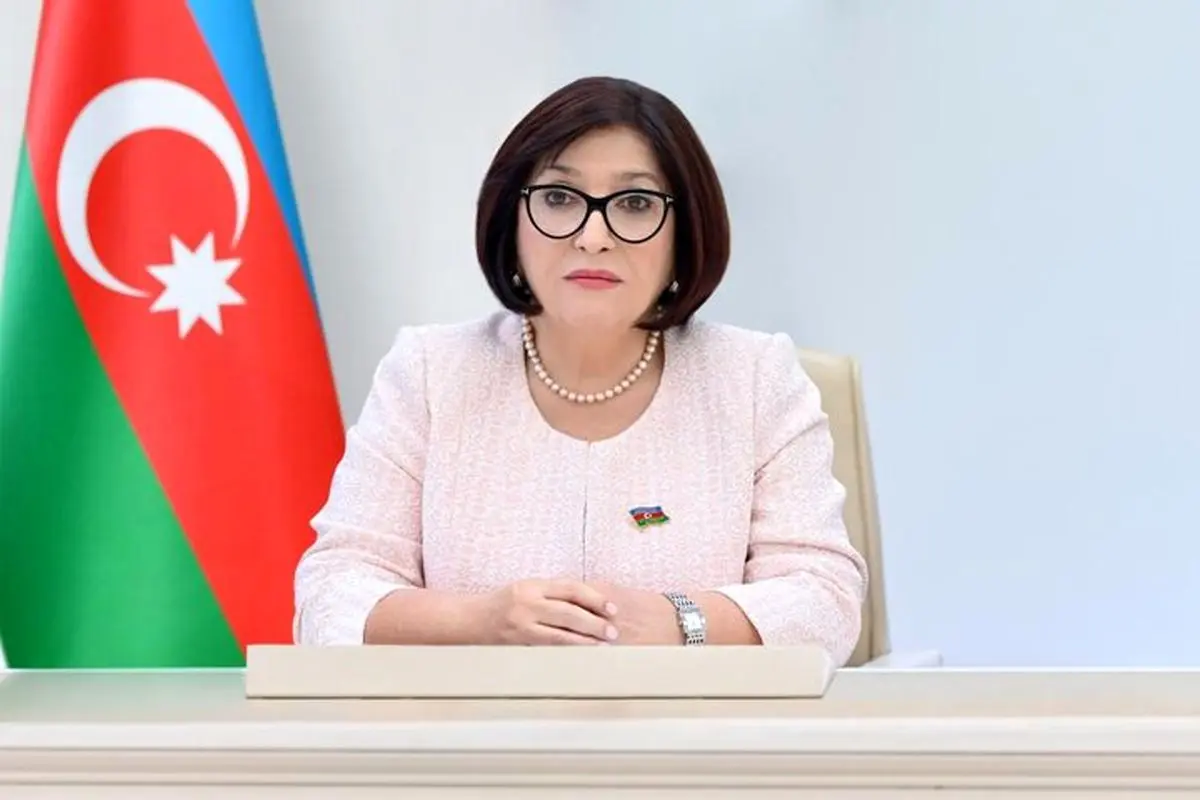حضور رئیس مجلس جمهوری آذربایجان در مراسم تشییع رهبر شهید