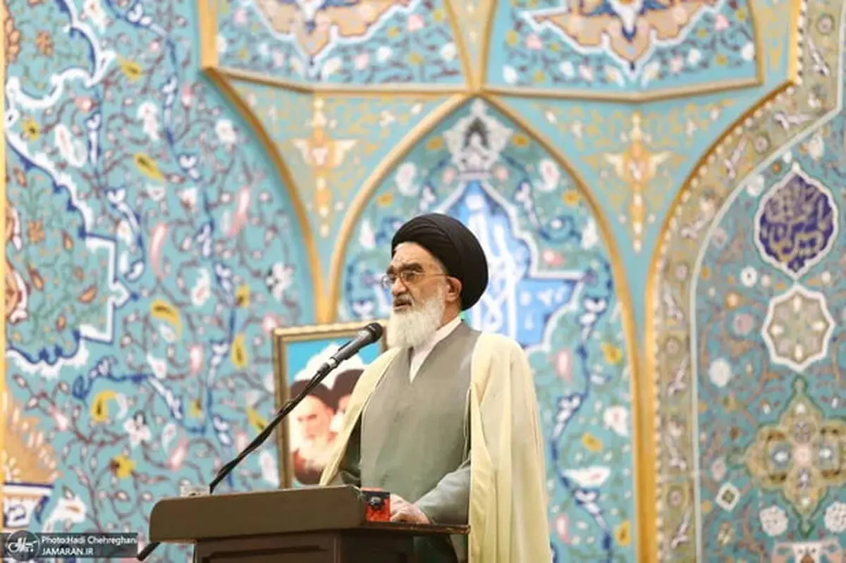  توصیه امام جمعه قم برای نحوه امر به معروف 