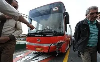 راننده اتوبوس پیرمرد ۹۰ ساله را زیر گرفت